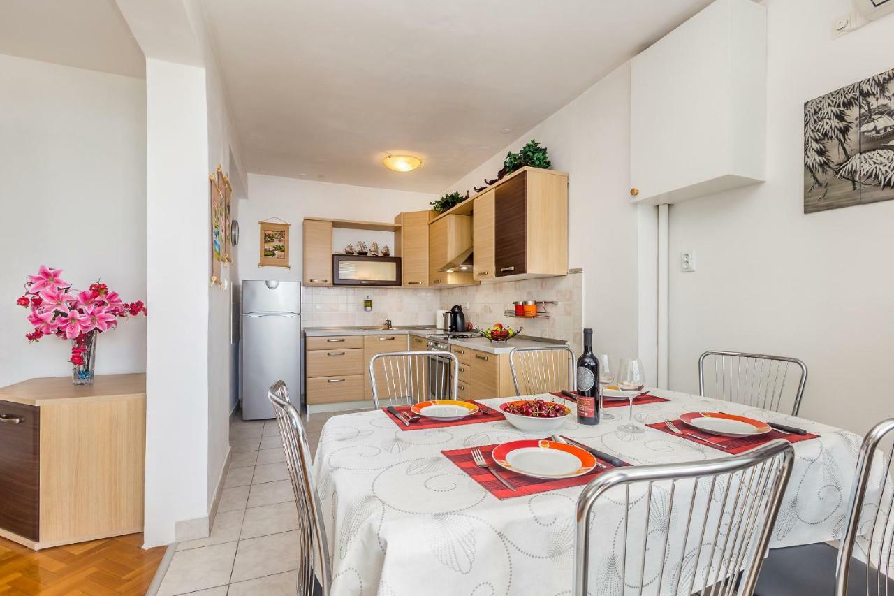 Apartment Lucky 1 リエカ エクステリア 写真